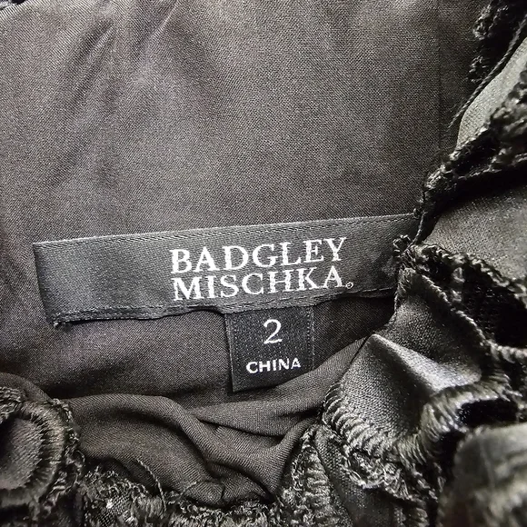 Nwot Badgley Mischka Black/White Off Shoulder Fringed Shortsleeve Ruffle Dress - Picture 4 of 17